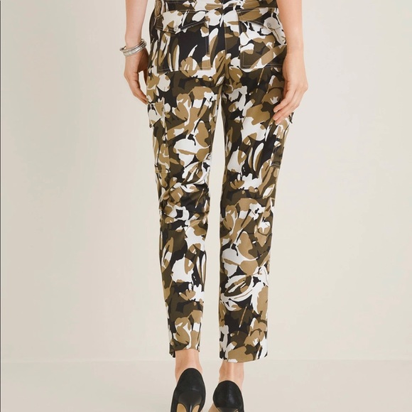 NWT Chico’s Camo Floral Ankle Pants - Picture 2 of 8